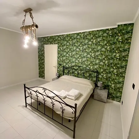 Stella Apartment *